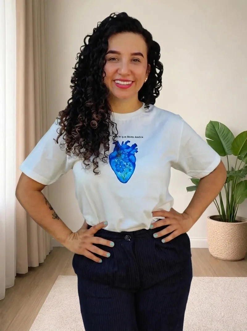 CAMISETA QUE FLOREZCA LO QUE LLEVAS DENTRO