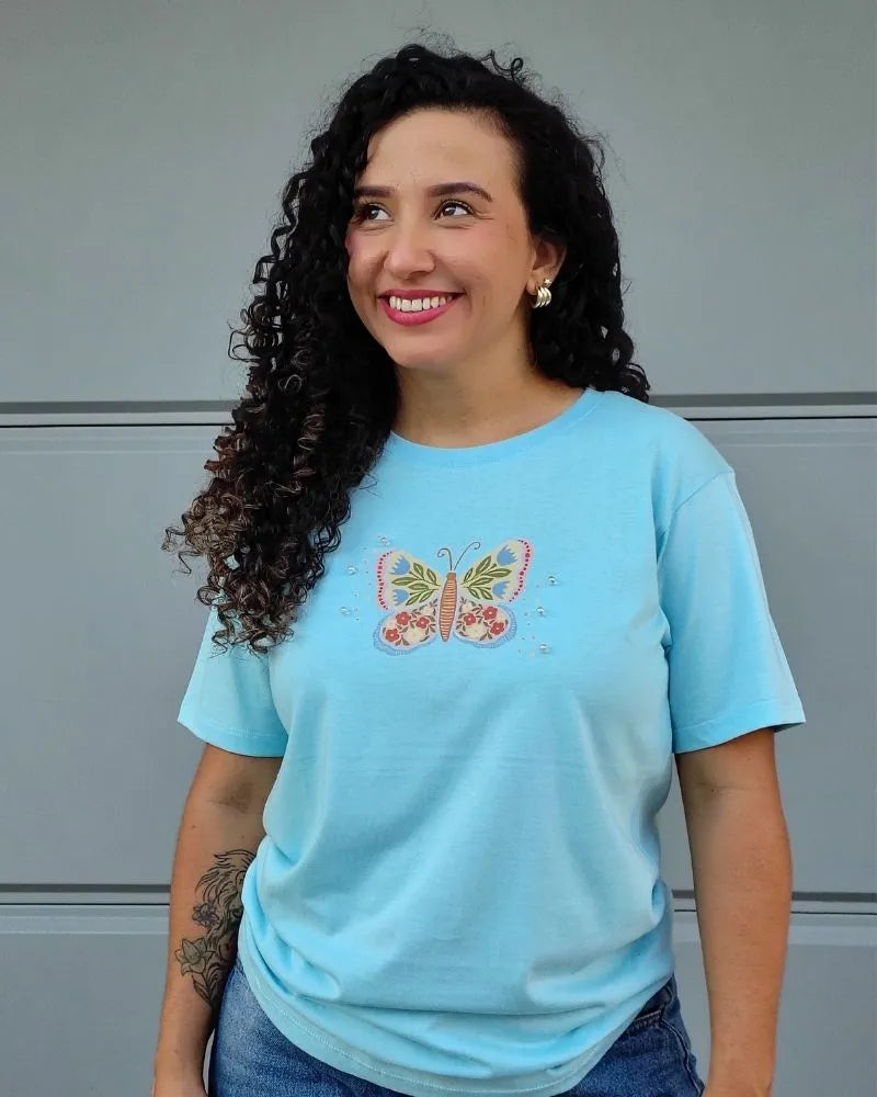 CAMISETA MARIPOSA CON PERLAS